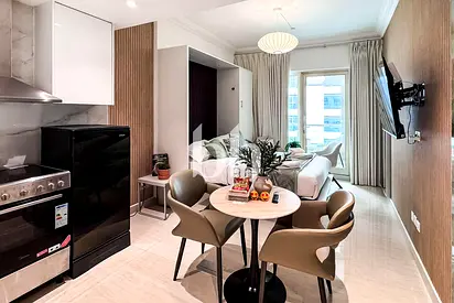 Fully Upgraded to High Standard | Balcony | Vacant