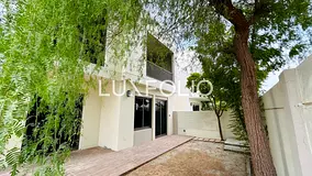 Spacious Layout | Bright | Ready to Move