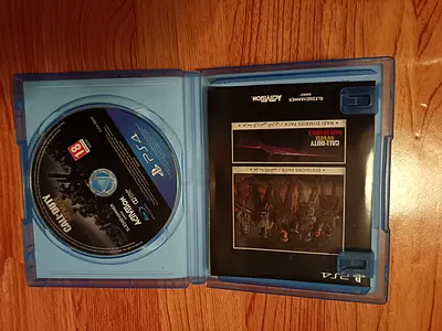 Call of Duty: WWII (PS4) - Disc + Manual, Good Condition