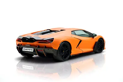 صورة 4 لـ 2024 Lamborghini REVUELTO