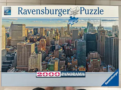 2000 pc Ravensburger Puzzles