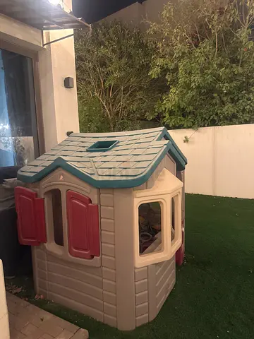 Little Tikes Playhouse - Outdoor Kids Play Home, Good Condition