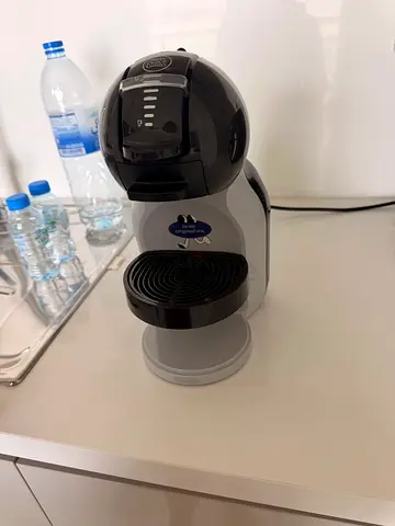 Nescafe Dolce Gusto Mini Me coffee machine
