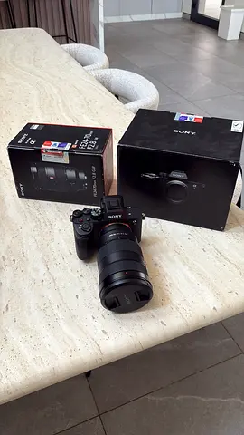 Sony a7 series mirrorless camera with 28-70mm lens (originak boxes)