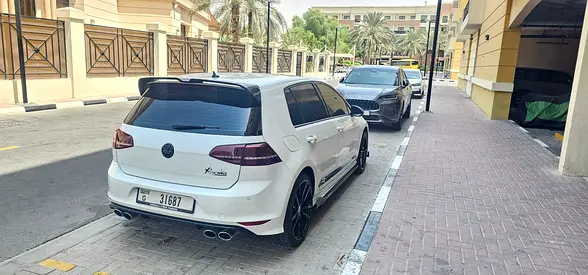 صورة 4 لـ 2015 Volkswagen GOLF R