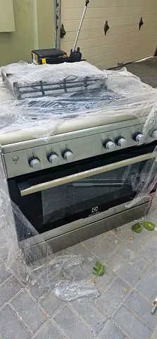 Electrolux stainless steel freestanding oven and gas cooker - used