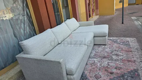 Excellent condition Crate and barrel lounge deep feather filled L Shape Sofa Beige