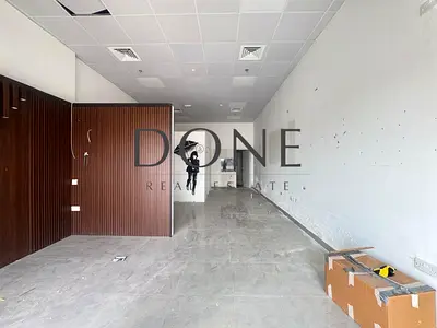 30 days free luxury shop very prime lecation business area ready to move only jest 70k