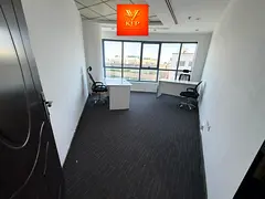 0FFICE AVAILABLE BIG WITH SEPRATE ENTRANCE READY T0 M0VE 0FFICE WITH EJARI