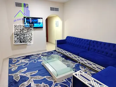 إيجار شهري خلف جفت وي شارع الاتحاد: استوديو 2500، غرفة وصالة 3500، غرفتين وصالة 4300 درهم، موقع حيوي قريب الخدمات.