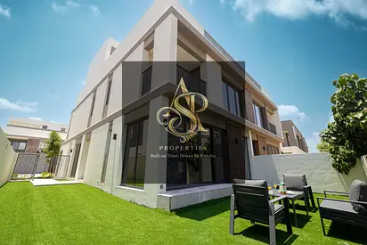 Luxury 5BR Villa with 1 Cheque | Prime Location | Family Living |