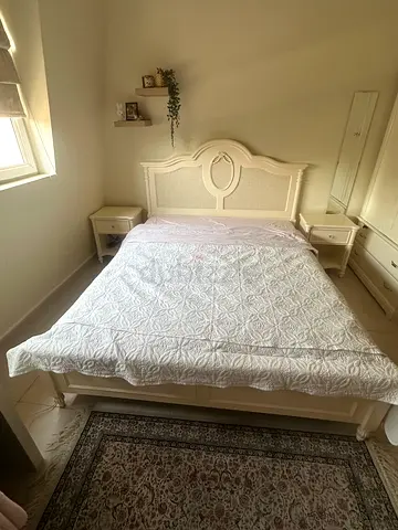 Queen size white wooden bed frame with two bedside tables - 2XL Home - excellent condition