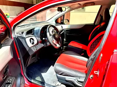 2012 Toyota YARIS 照片 1