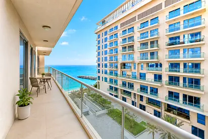 Exclusive | Partial Sea View | Vacant