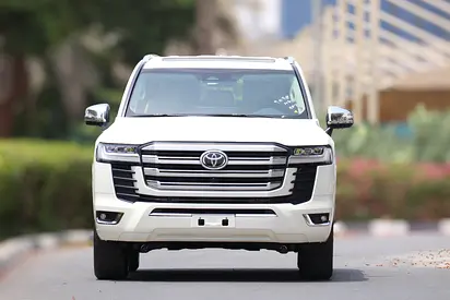 2026 Toyota LAND CRUISER photo 4