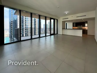 3BR with Balcony in Prime Location | Burj Khalifa