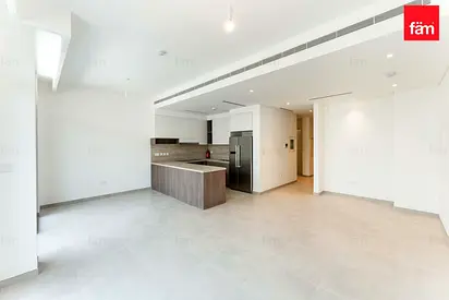 3 Bedrooms Single Row Close To Park & Lagoon