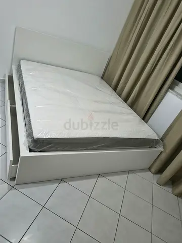 IKEA malam queen‑size bed (160 × 200 cm) with 2 storage drawers and an IKEA mattress ✨