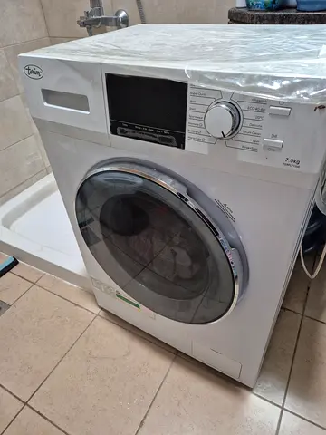 Front load fully automaric washing machine - working condition