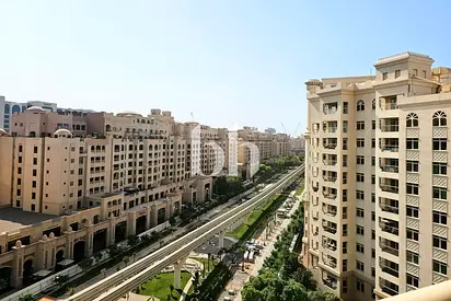 D-Type | Vacant | Park and Promenade View