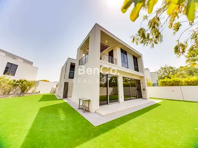 Huge Corner Plot | Vacant | One of A Kind
