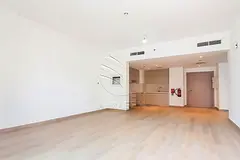 √Vacant | Community Partial Canal View | Mid Unit√
