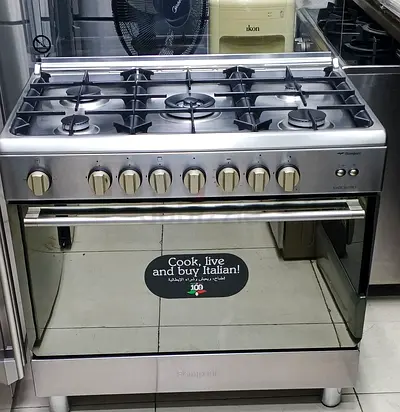 Bompani Stainless Steel 5-Burner Gas Range with Oven - Good Condition working fre home delivery