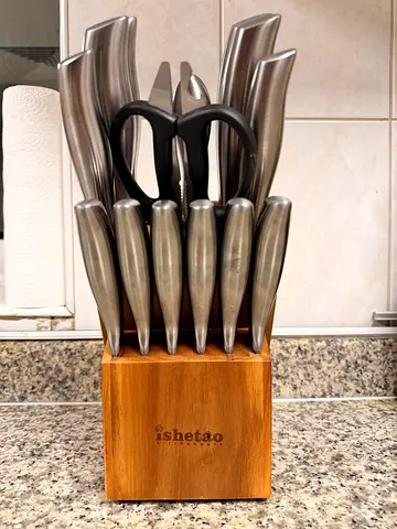 isheTao 15-Piece German High-Carbon Stainless Steel Knife Block Set (Acacia Wood)