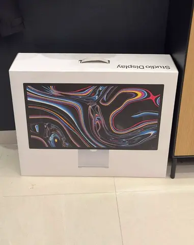 Apple Studio Display 27-inch (boxed) - Excellent Condition