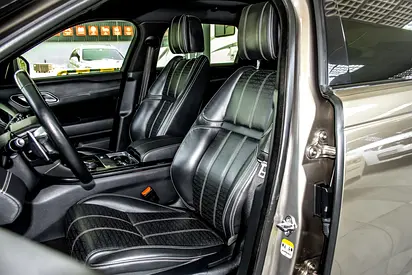 2020 LAND Rover RANGE ROVER VELAR photo 9