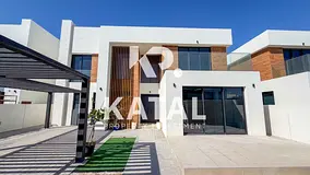 Stunning Villa | Ample Space| Ideal for Commercial
