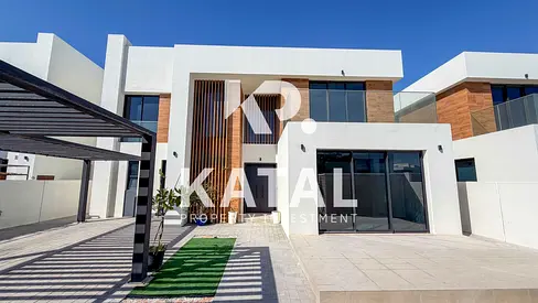 Stunning Villa | Ample Space| Ideal for Commercial