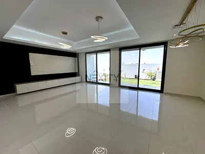 A PERFECT 4 BR WITH MAID ROOM | SINGLE ROW | UPGRADED | PRICE REDUCED