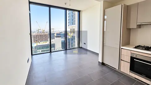 مبنى شاهق 1BHK | برج ذا كريست B | إطلالة على المدينة وحمام السباحة | غير مفروش