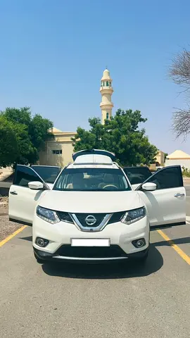 NISSAN X-TRAIL 2.5 SV 2015 | GCC | 7-SEATER | 4WD | FULL OPTION