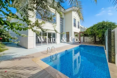 Mediterranean | 4 Bedrooms | Park Backing
