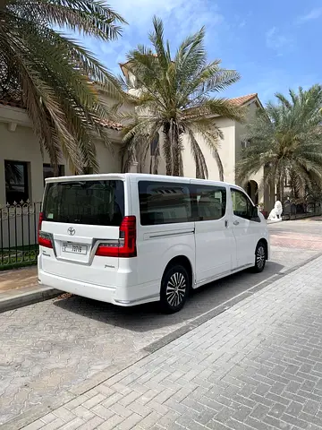 صورة 3 لـ 2020 Toyota GRANVIA