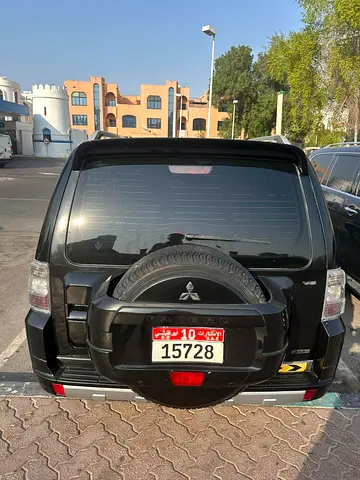 Reliable 2009 Mitsubishi Pajero GLS | Japanese Specs | Well Maintained
