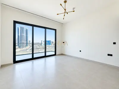 Spacious Studio | Creek View | High Floor