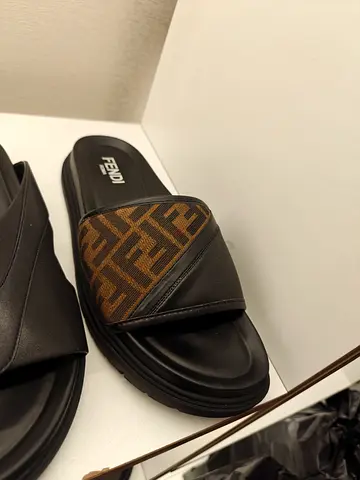Men slipper 40 to 45