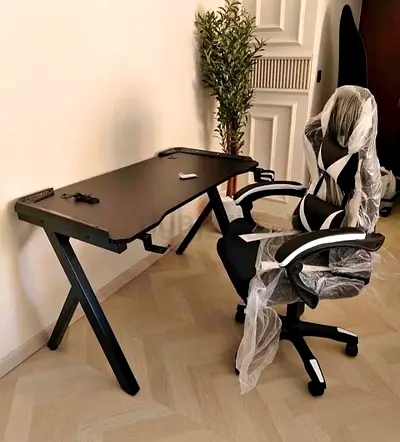 Brand New gaming Table and gaming chairs available