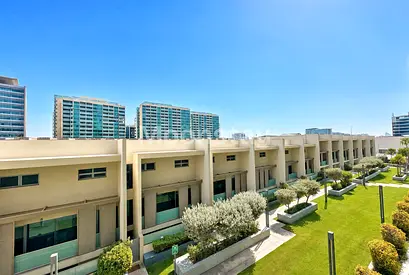 Spectacular Unit | Vacant | Townhouse View