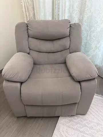 Comfortable grey 3 levels recliner armchair in good condition