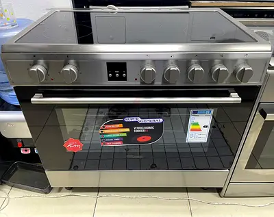 Almost New Super General 5 Hobs Electric Ceramic Cooking Range size 90cm Exellent Condition