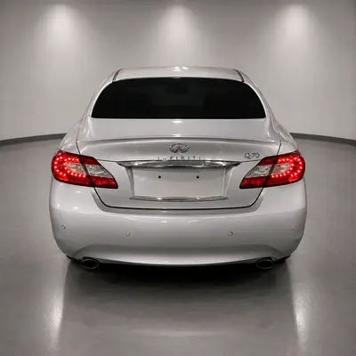 2015 Infiniti Q70 — фото 4