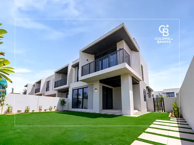 Prime 4 BR End | Single Row | Green Garden