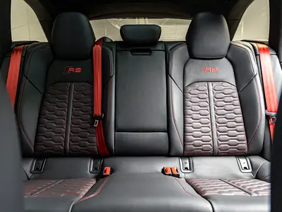 صورة مصغرة 19 لـ 2025 AUDI RS6