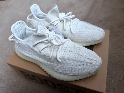 Yeezy Boost 350 V2 Bone - UK 7.5 / EU 41 / US 8 - BRAND NEW BNIB UNWORN TAGS BOX