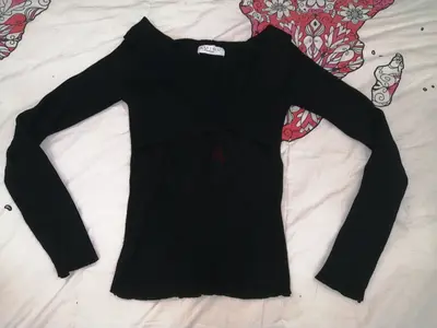 Black and whith long-sleeve women's top, size M