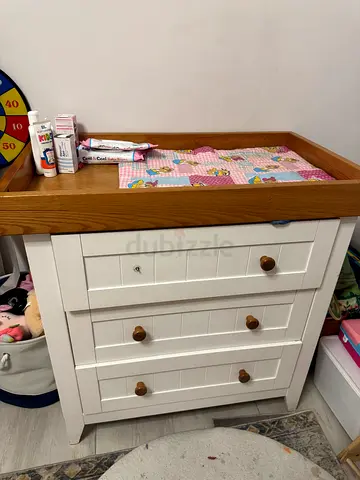 Wood Top White 3-Drawer Bedside Cabinet/Nightstand for kids. Changing table with 3 sections.